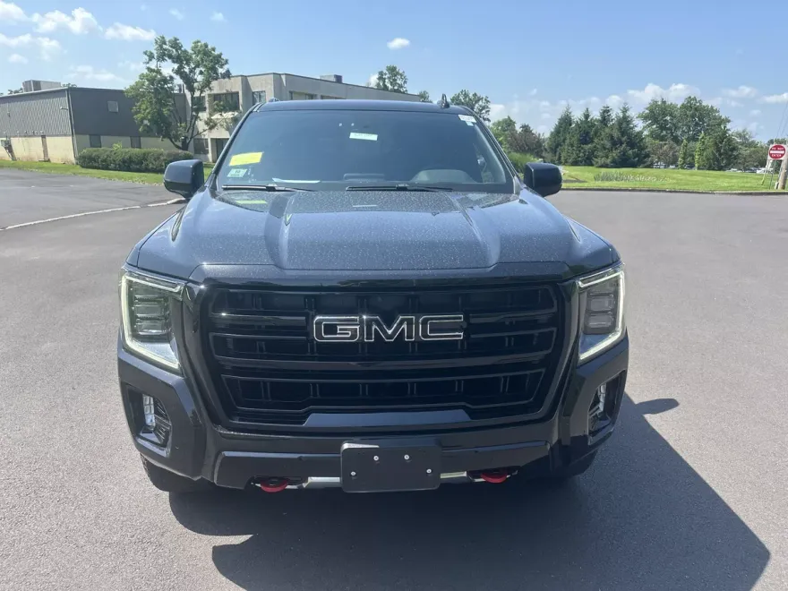 2022 Gmc Yukon XL AT4 photo 1