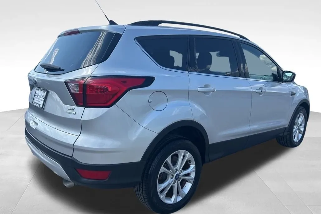 2019 Ford Escape SE photo 1