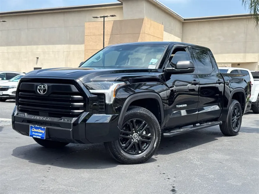 2022 Toyota Tundra SR5 photo 1