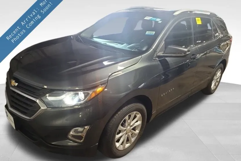 2018 Chevrolet Equinox LT photo 1