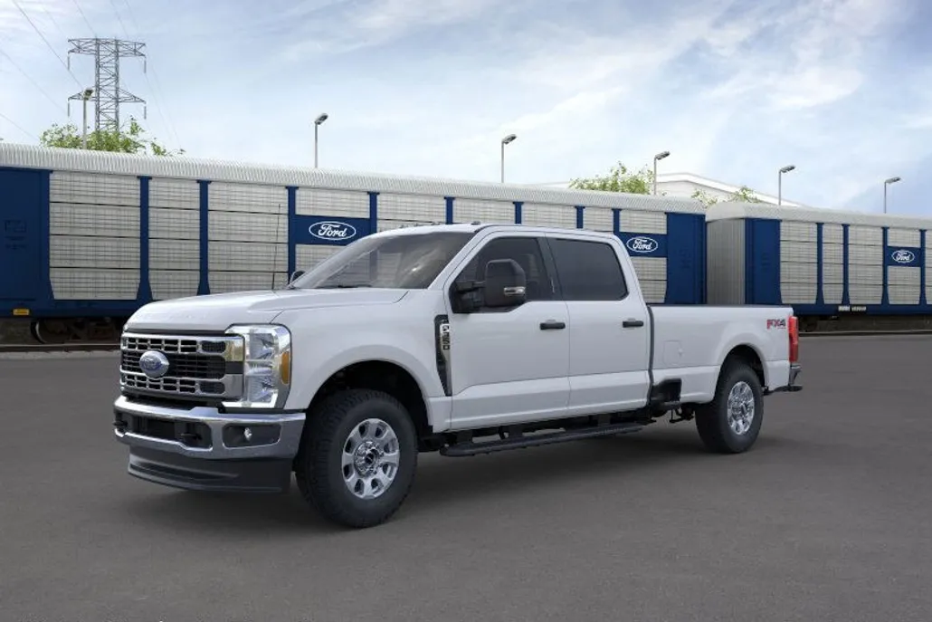 2025 Ford F-350 XLT photo 1