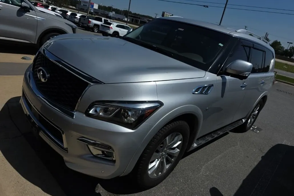 2017 Infiniti QX80 Base photo 1