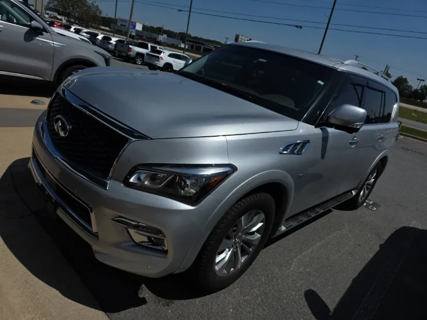 2017 Infiniti QX80 Base photo 1