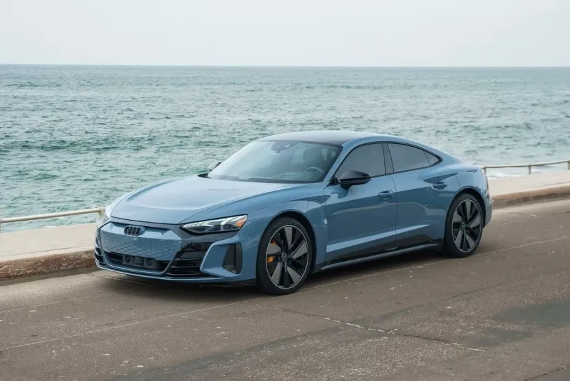 2022 Audi RS e-tron GT Base photo 1
