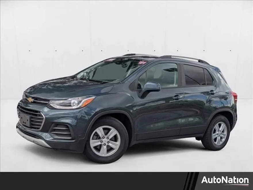 2021 Chevrolet Trax LT photo 1