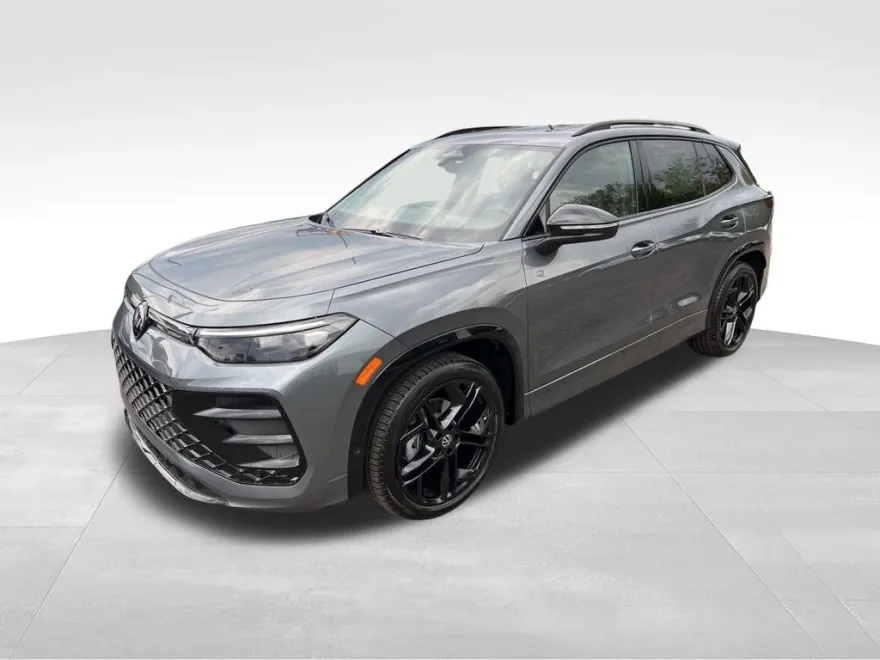 2025 Volkswagen Tiguan SE R-Line Black photo 1