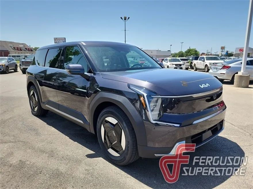 2026 Kia EV9 Light Long Range photo 1