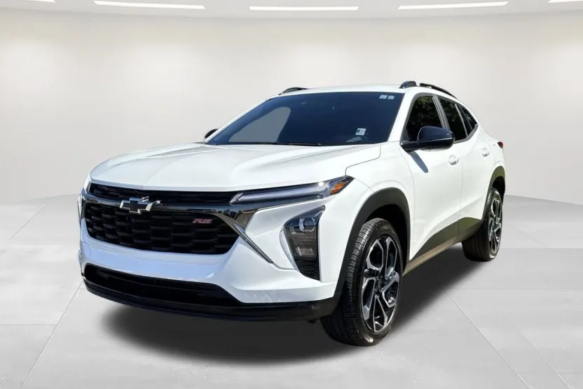 2024 Chevrolet Trax photo 1