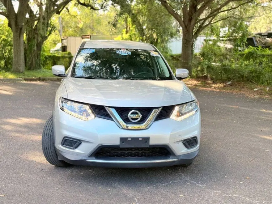 2015 Nissan Rogue S photo 1