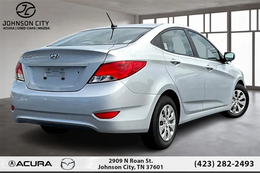 2016 Hyundai Accent SE photo 1
