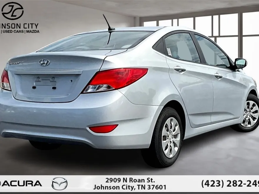 2016 Hyundai Accent SE photo 1