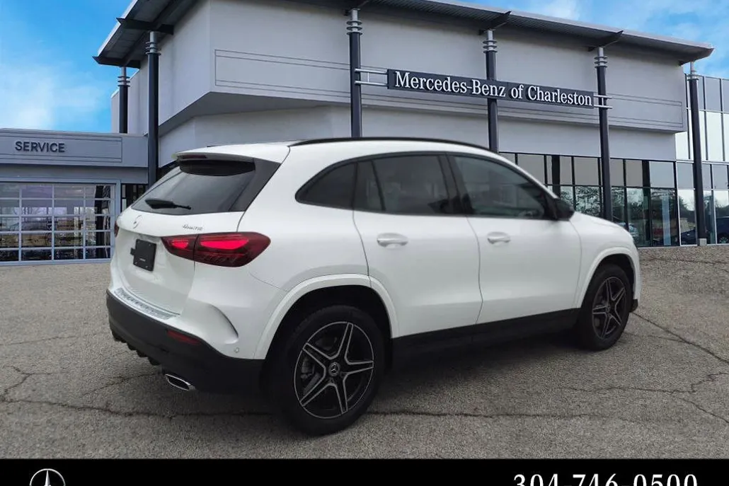 2025 Mercedes Benz GLA 250 4MATIC photo 1