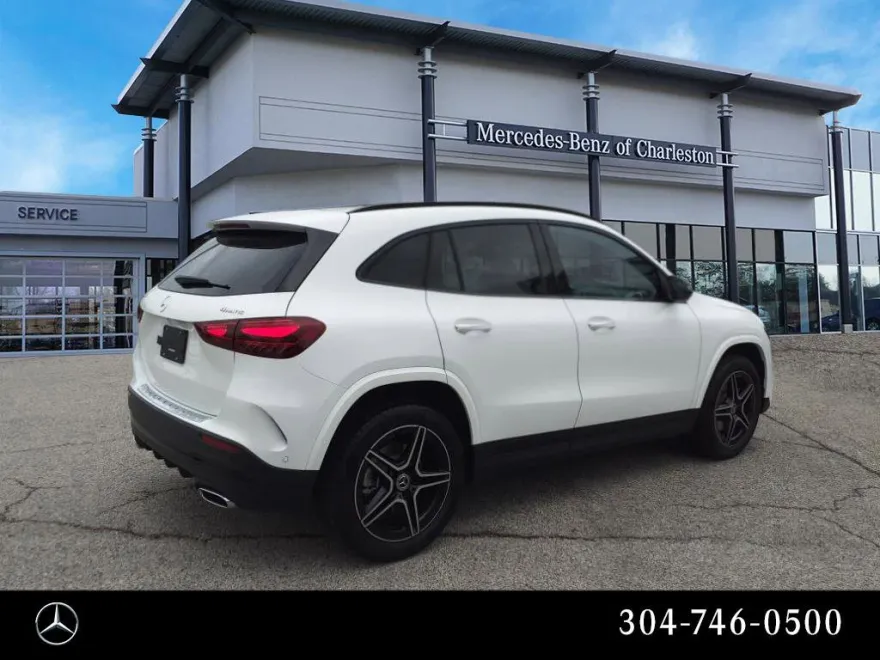 2025 Mercedes Benz GLA 250 4MATIC photo 1