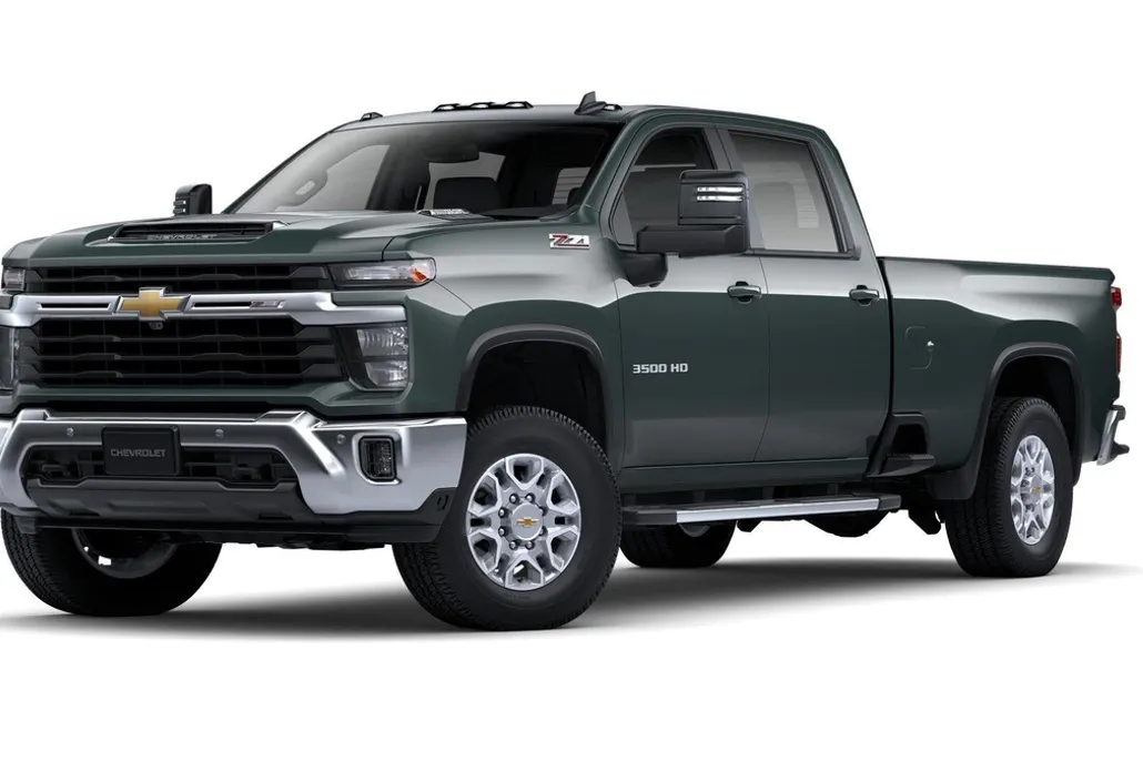 2025 Chevrolet Silverado 3500HD LT photo 1