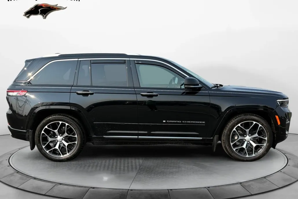 2023 Jeep Grand Cherokee Summit Reserve photo 1