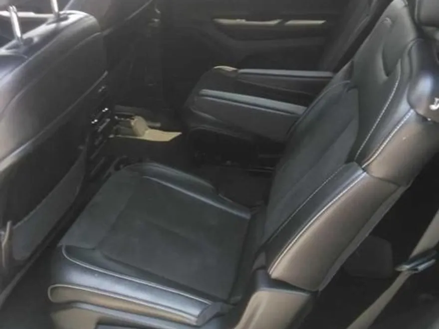 2023 Jeep Grand Cherokee Altitude photo 1