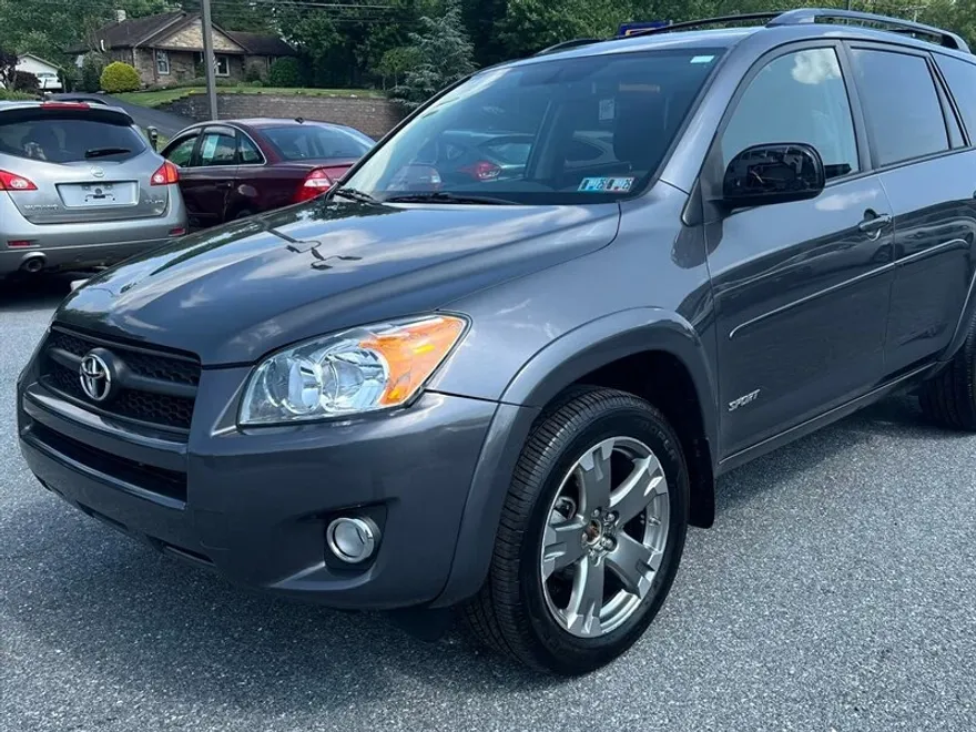 2011 Toyota RAV4 Sport photo 1