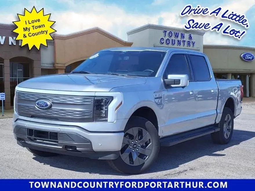2022 Ford F-150 Lightning Lariat photo 1