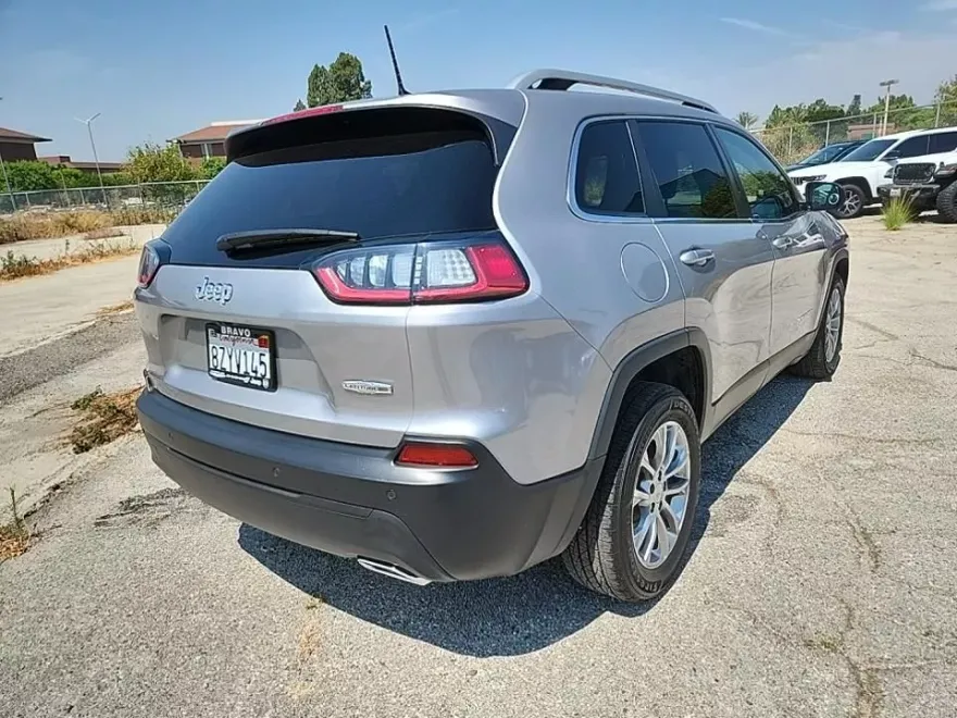 2021 Jeep Cherokee Latitude Lux photo 1