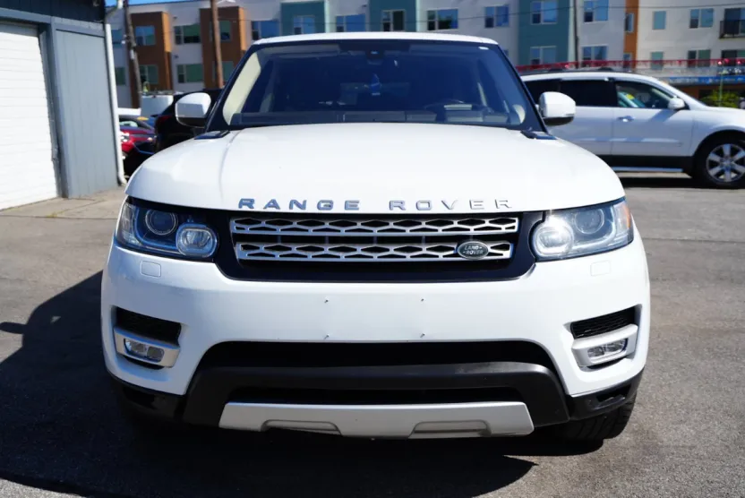 2016 Land Rover Range Rover Sport HSE photo 1