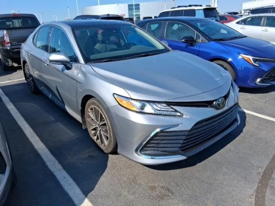 2023 Toyota Camry XLE photo 1