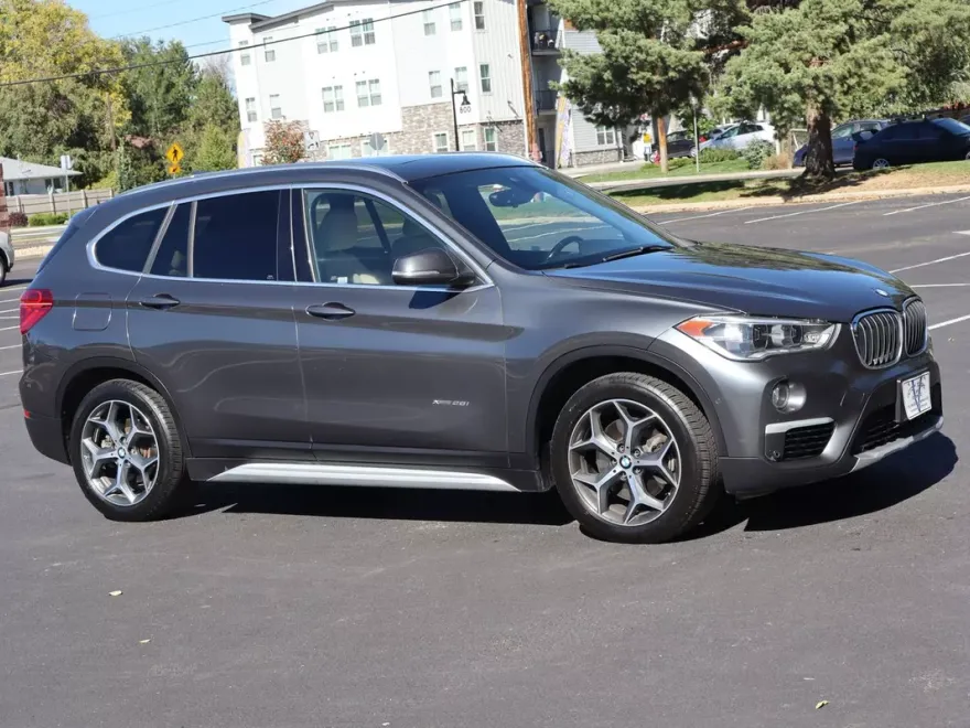 2017 Bmw X1 XDrive28i photo 1