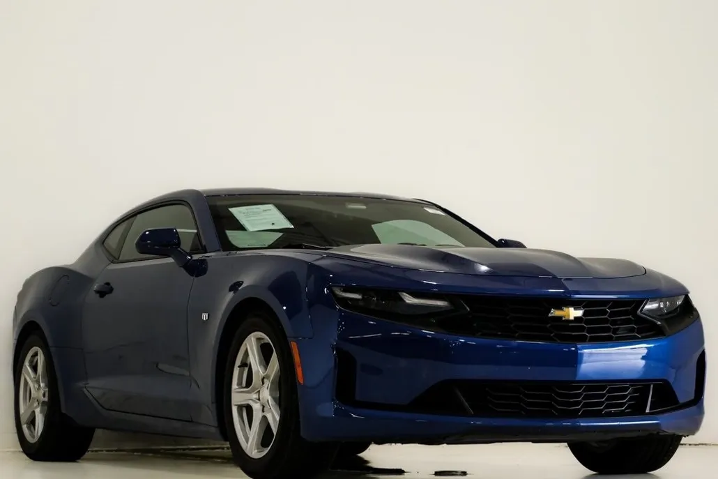 2021 Chevrolet Camaro 1LS 1LT photo 1