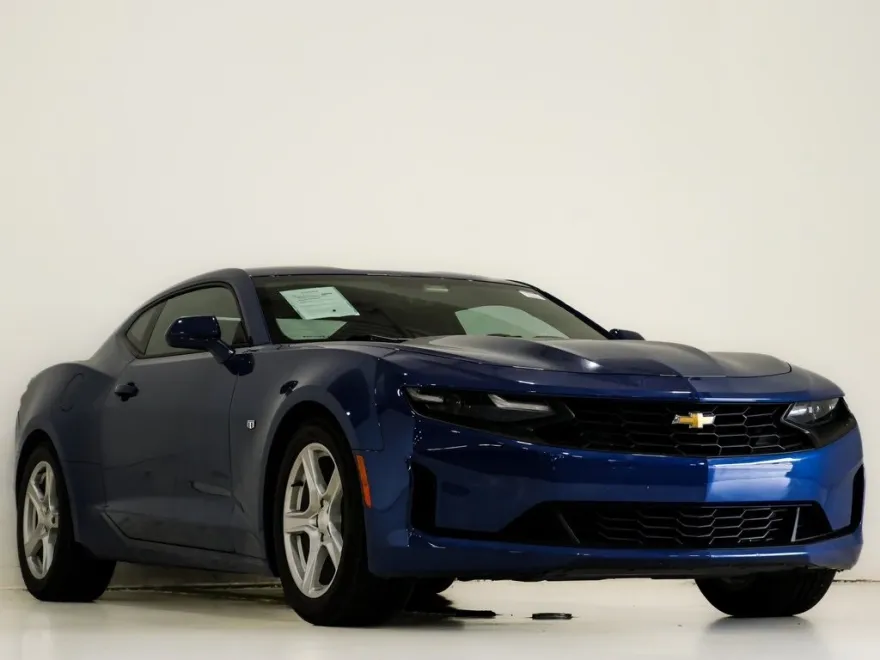 2021 Chevrolet Camaro 1LS 1LT photo 1