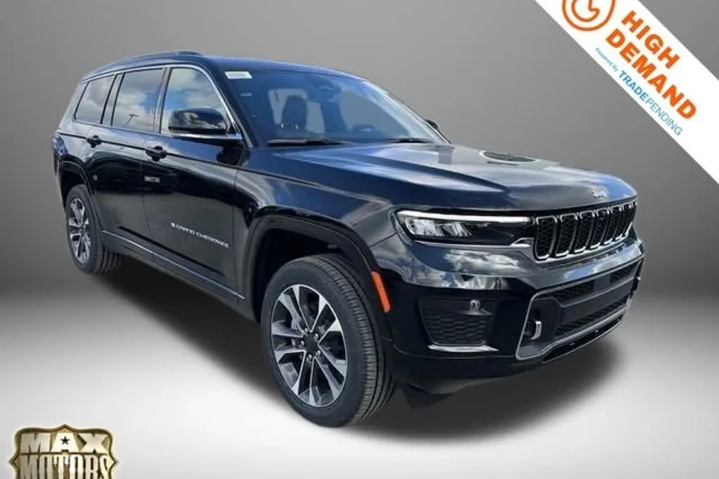 2025 Jeep Grand Cherokee Overland photo 1