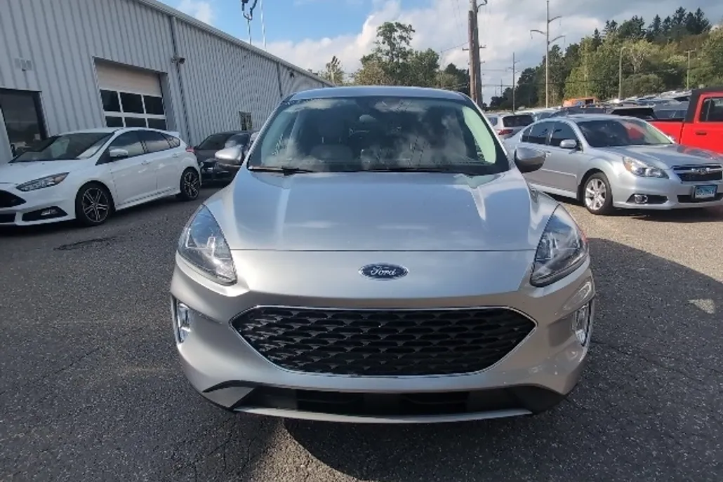 2022 Ford Escape Hybrid SEL photo 1