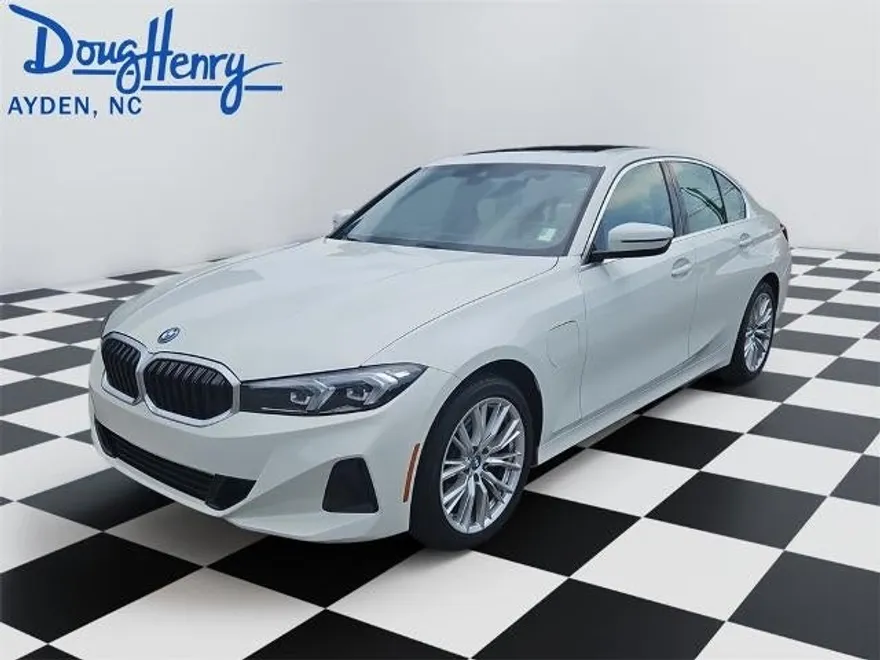 2024 Bmw 330e xDrive photo 1