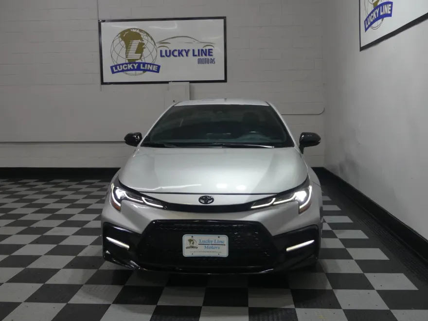 2022 Toyota Corolla SE photo 1