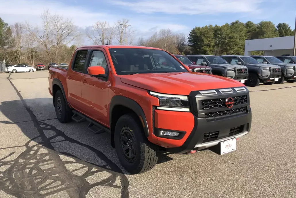 2025 Nissan Frontier PRO-4X photo 1