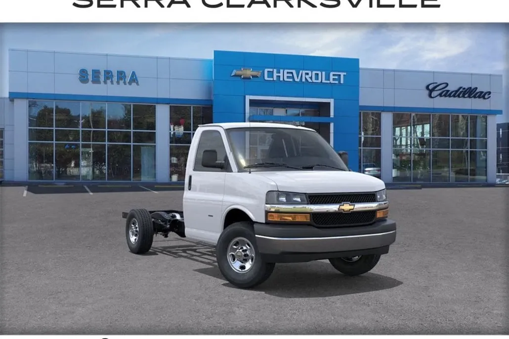 2025 Chevrolet Express Cutaway 3500 Work Van photo 1