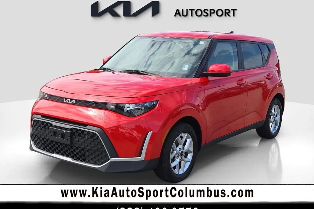 2023 Kia Soul LX photo 1