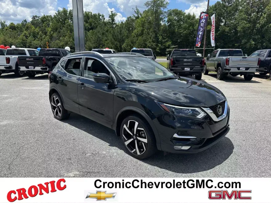 2022 Nissan Rogue Sport SL photo 1