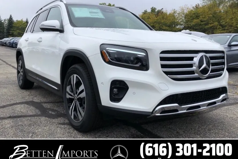 2026 Mercedes Benz GLB 250 4MATIC photo 1