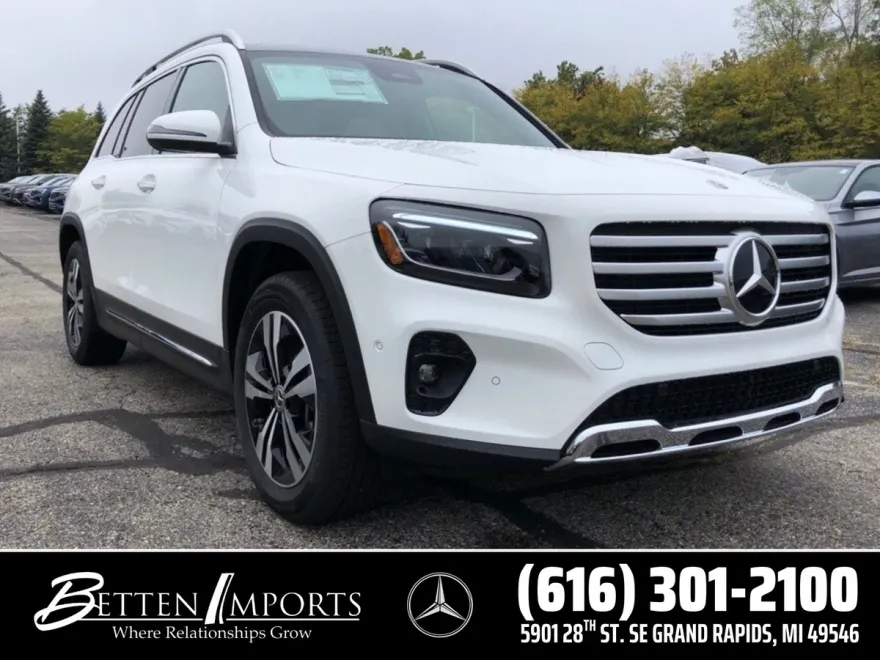 2026 Mercedes Benz GLB 250 4MATIC photo 1