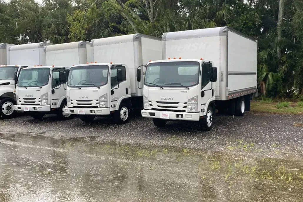 2020 Isuzu NPR photo 1