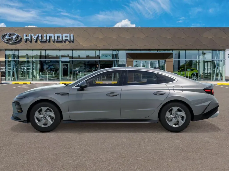 2026 Hyundai Sonata SE photo 1