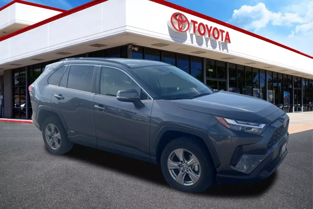 2022 Toyota RAV4 Hybrid XLE photo 1