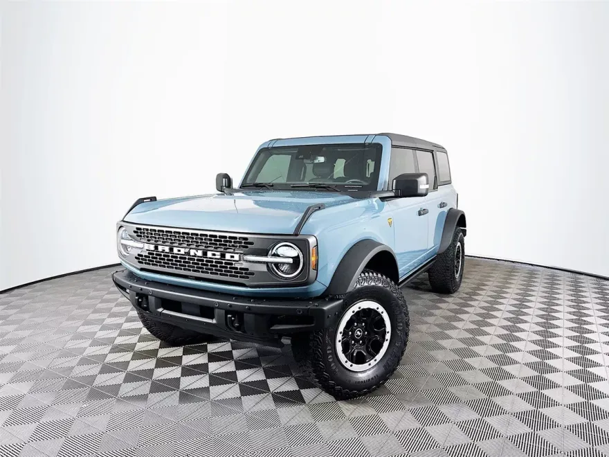 2023 Ford Bronco Badlands photo 1