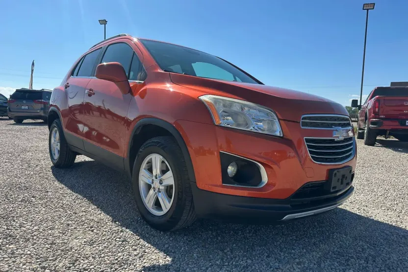 2016 Chevrolet Trax LT photo 1