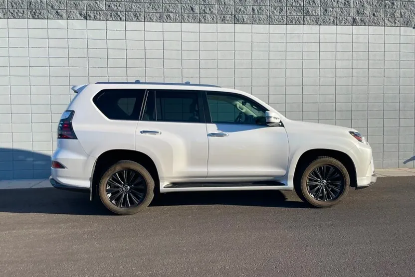 2023 Lexus GX 460 photo 1