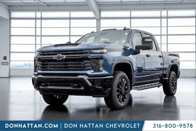 2025 Chevrolet Silverado 2500HD Custom photo 1