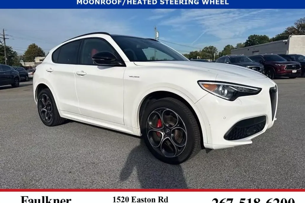2023 Alfa Romeo Stelvio Ti photo 1