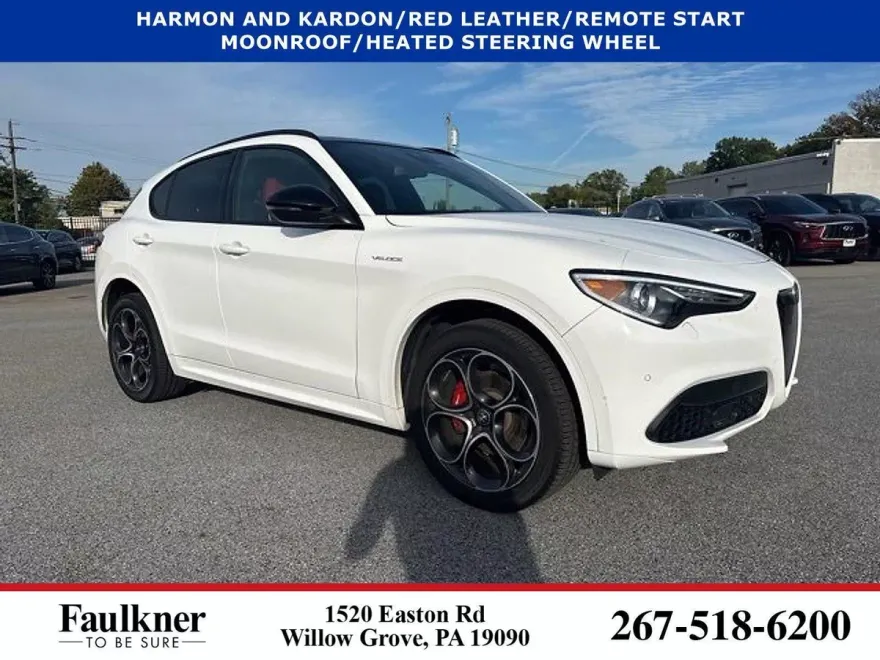 2023 Alfa Romeo Stelvio Ti photo 1