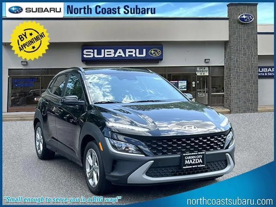 2022 Hyundai Kona SEL photo 1