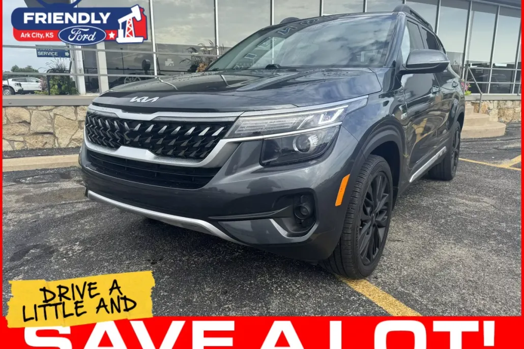 2023 Kia Seltos Nightfall Edition photo 1
