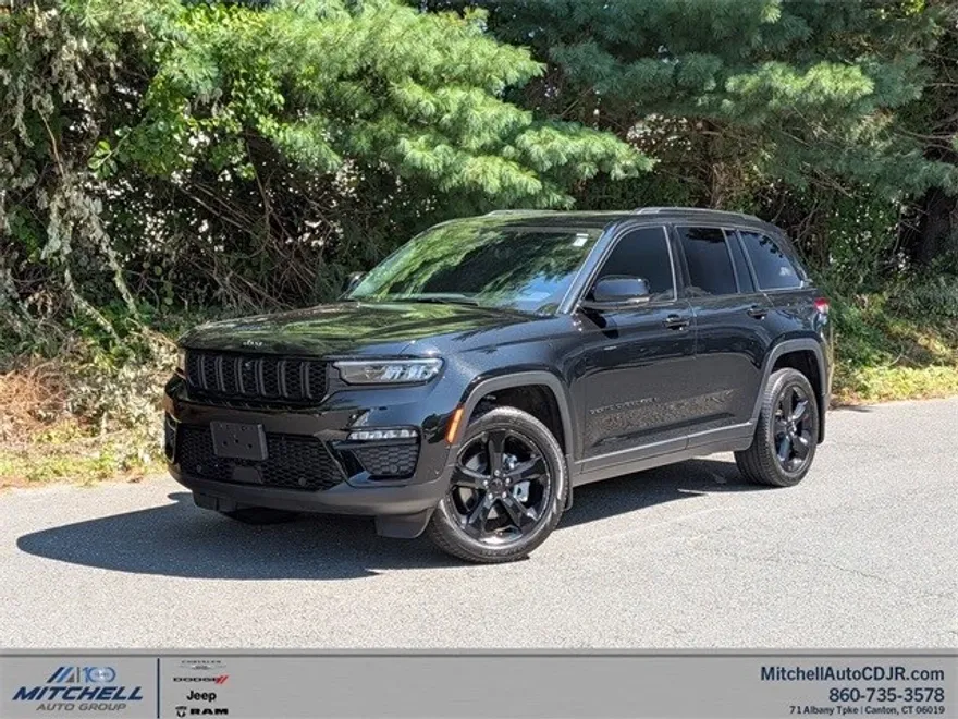 2024 Jeep Grand Cherokee Limited photo 1